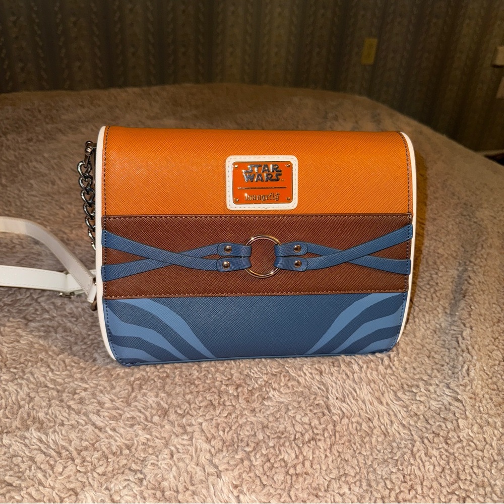 Star wars Ahsoka Tano Crossbody Bag SDCC exclusive - Picture 2 of 4